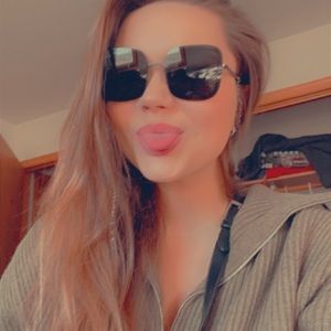 Meet your Posher, Alaetra